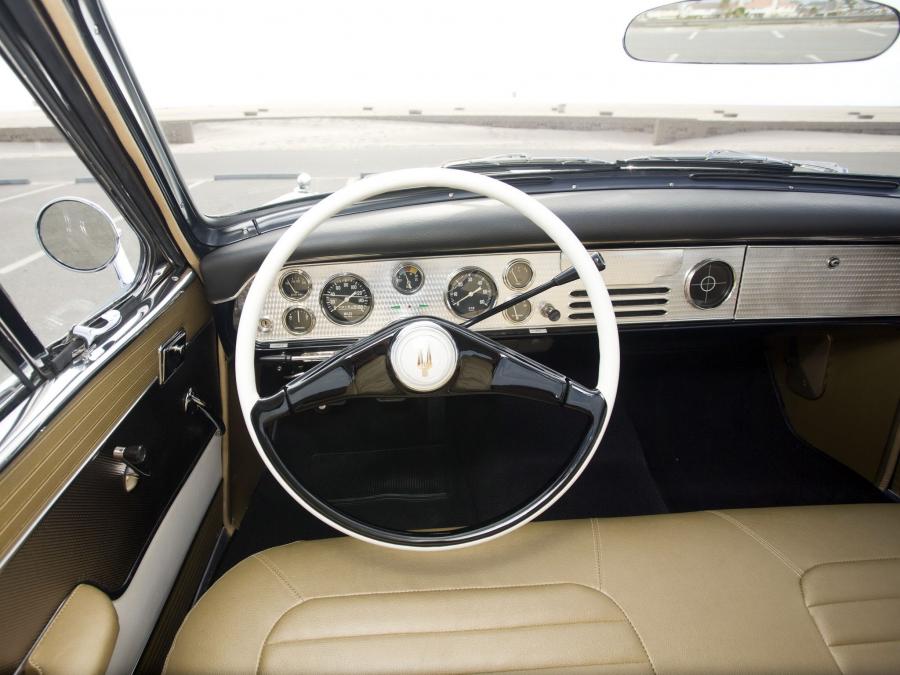 Торпедо Studebaker Golden Hawk 1957 года  (фото 25 из 36)